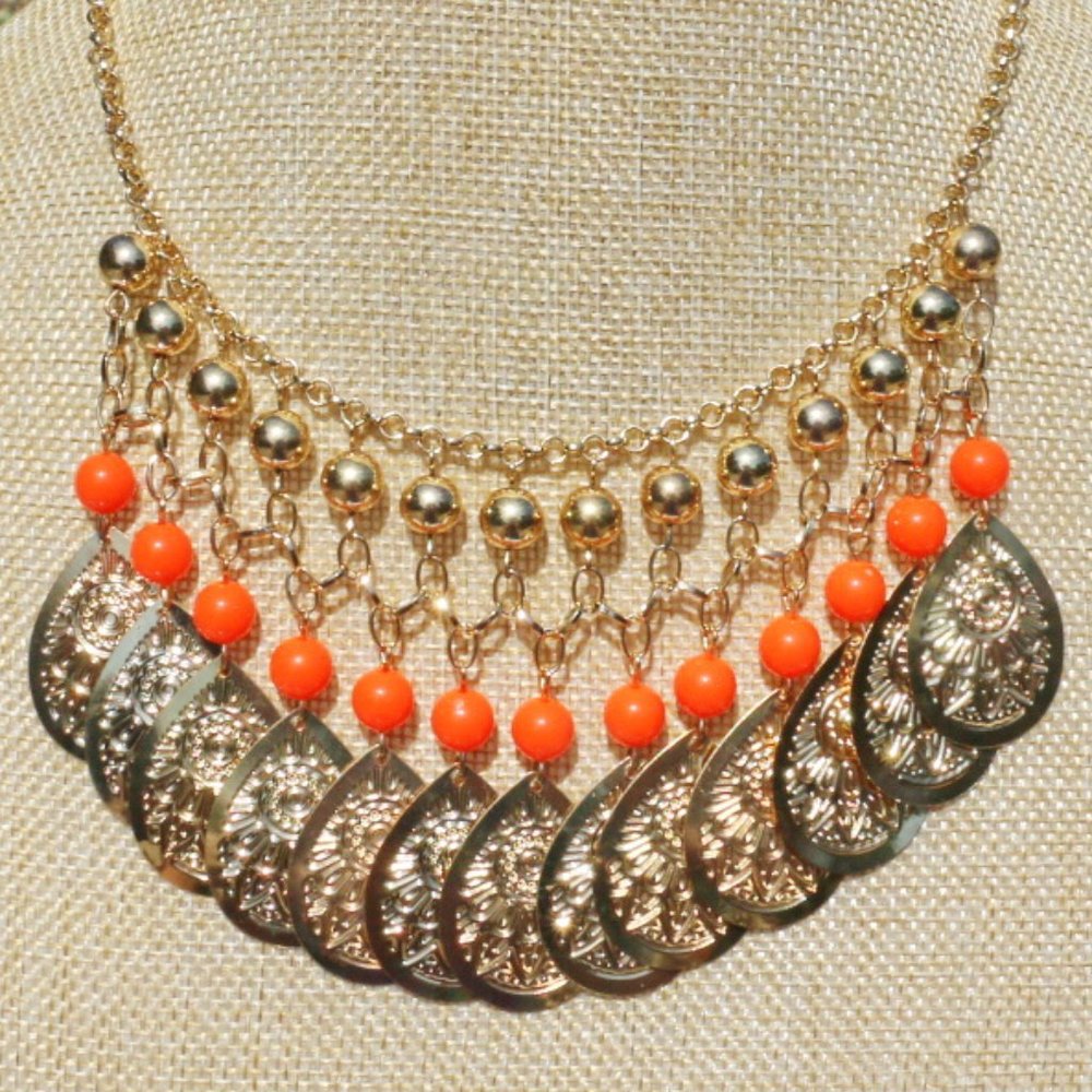 Boho Necklace Ethnic Bead & Goldtone Statement NWT - Picture 3 of 4